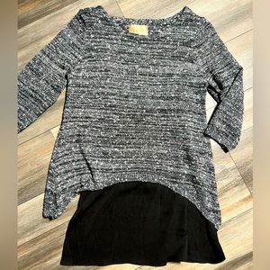 NWT‎ Skies Are Blue dressy Top- XS